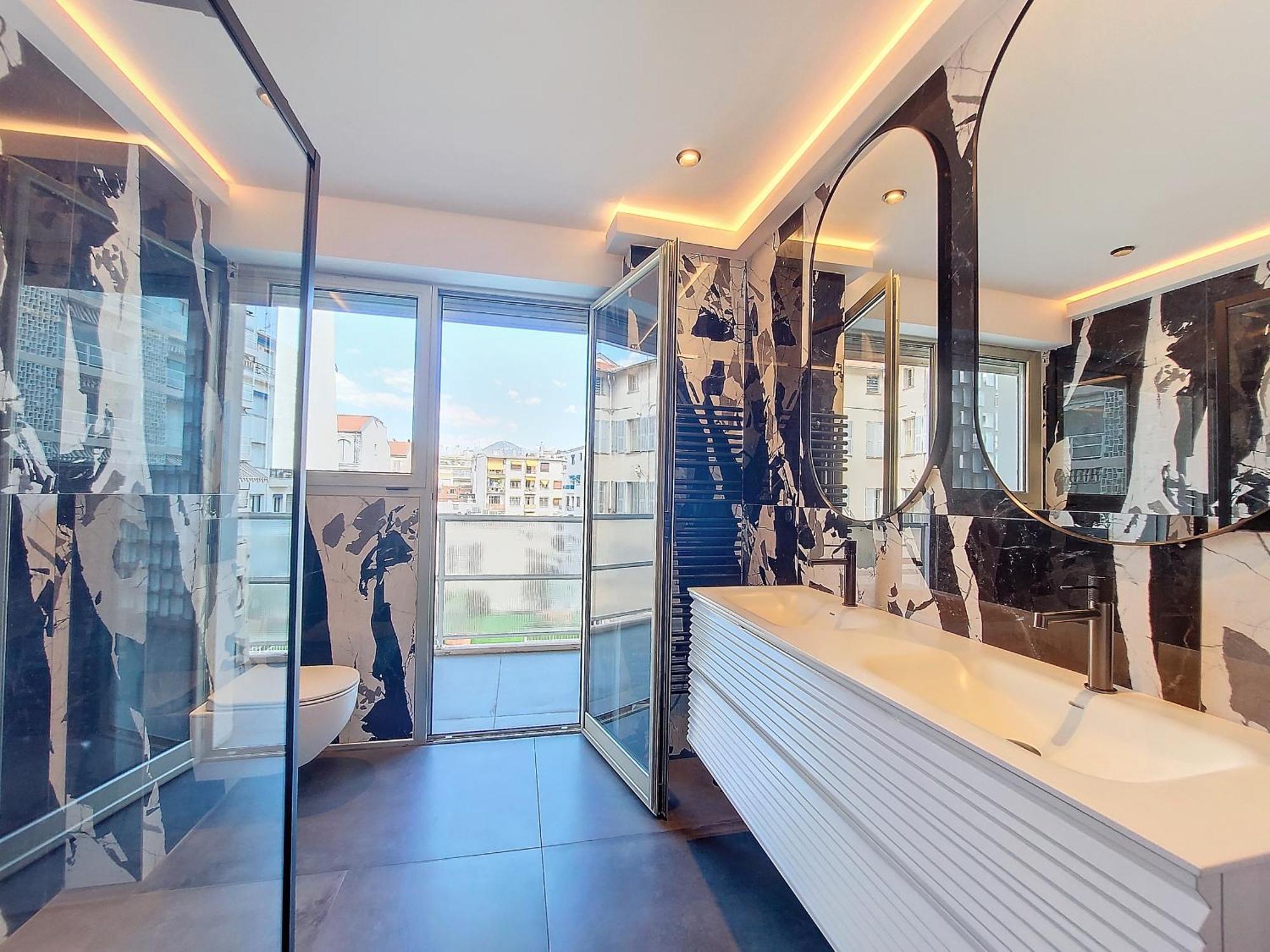 Nestor&jeeves - Le Royal Luxembourg - Sea View - Terrace Appartamento *